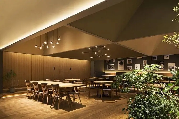 日式禪意餐廳設(shè)計(jì)：品味寧?kù)o與精致的和食之美